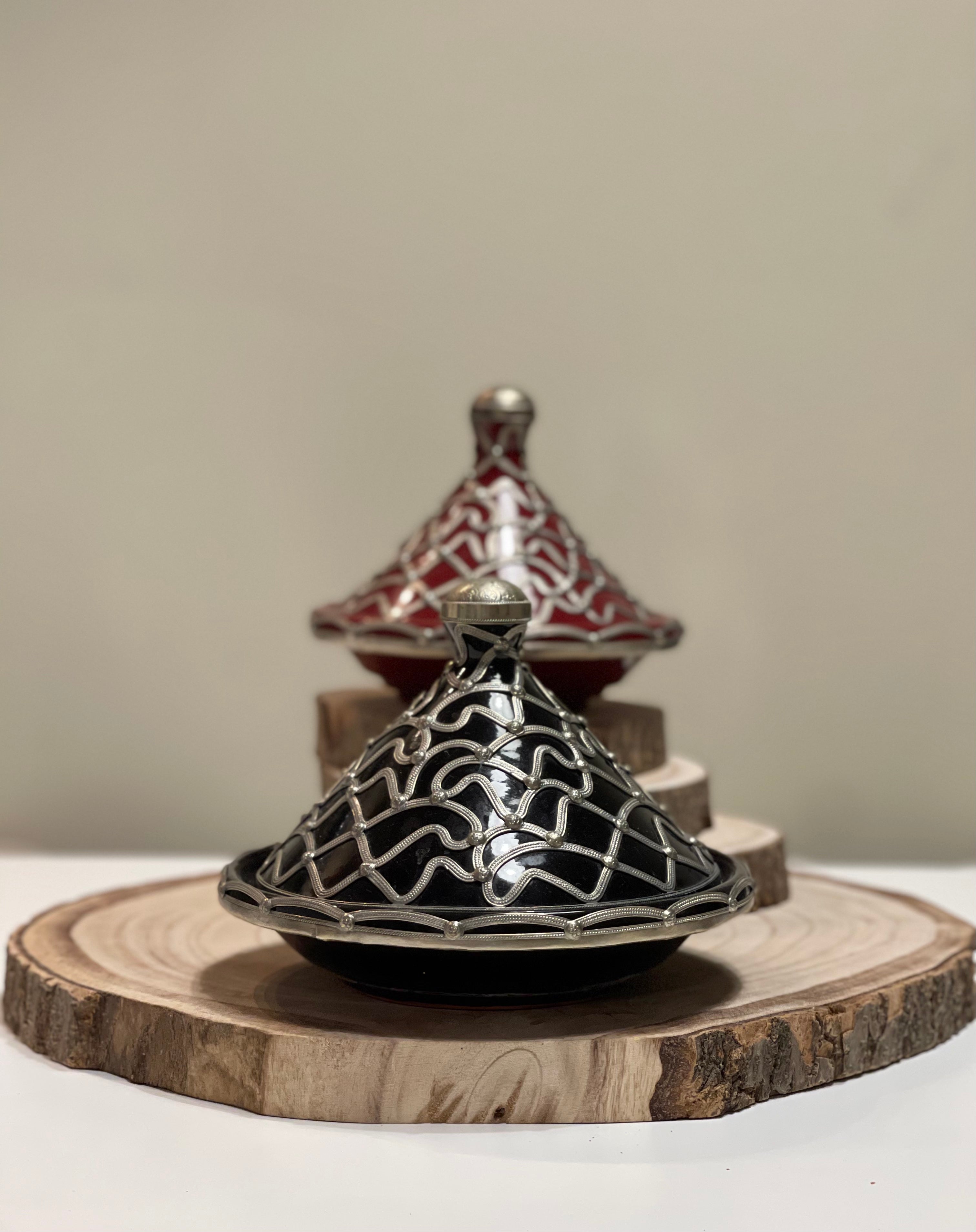 TAGINE WITH METAL ORNAMENT Taddart